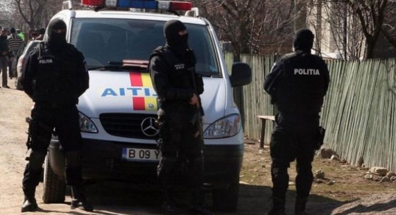 Perchezitii-la-Coșești-la-un-hot-de-lemne