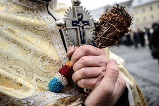 2019_01_04_1_procesiune-de-boboteaza-in_99079-920x611