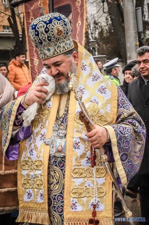 DD3A3BAA-2F46-421C-9B9D-FD5DE3021939