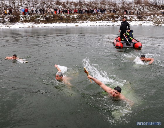 F4379C11-935D-41B9-BE58-9276B95DD4D2