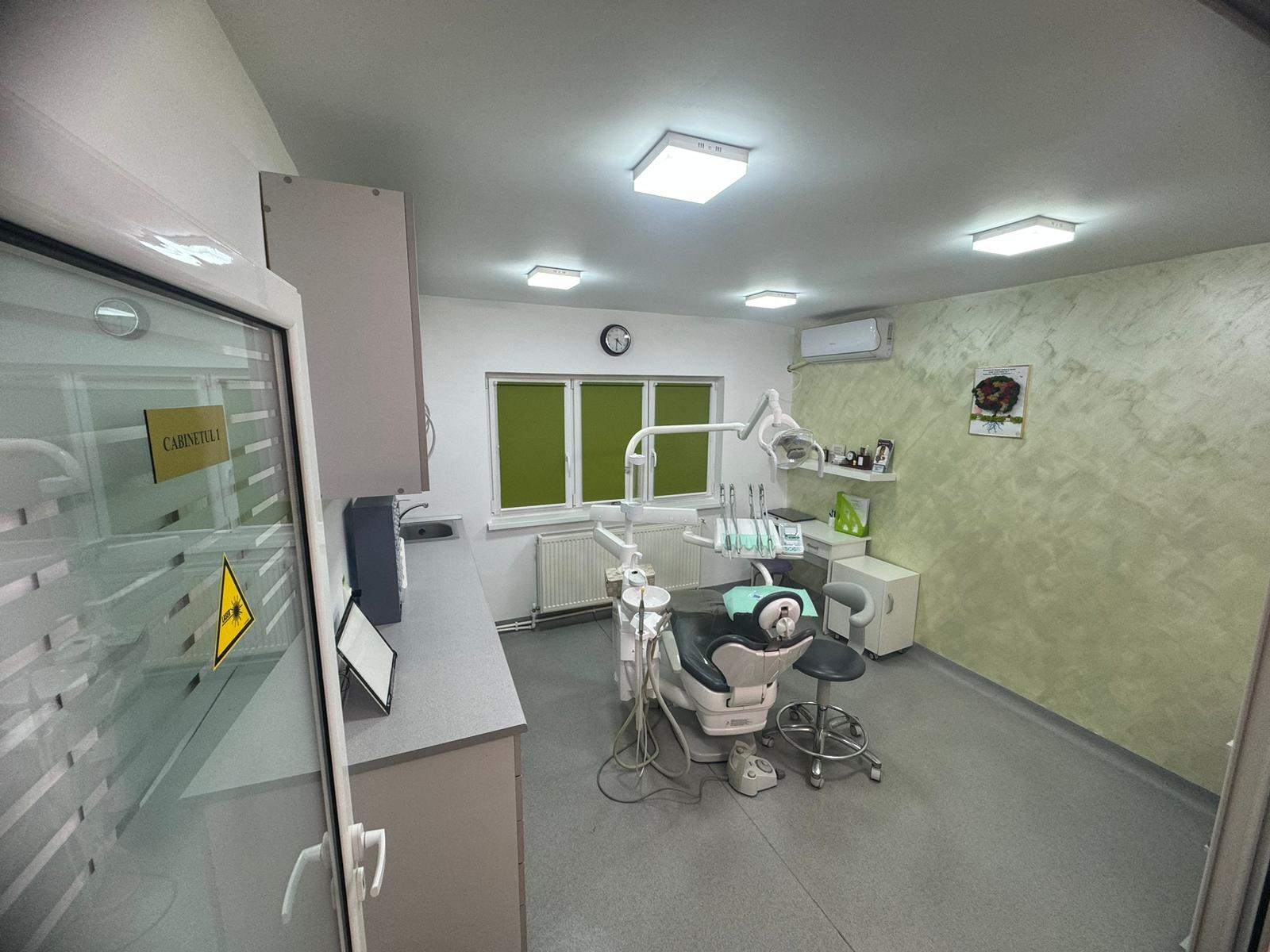 Mâine, 4 ianuarie 2024, stomatologic „Saviem Smile” se